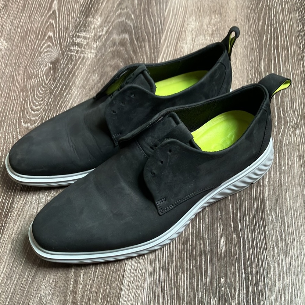 ECCO - Picture 16 of 17